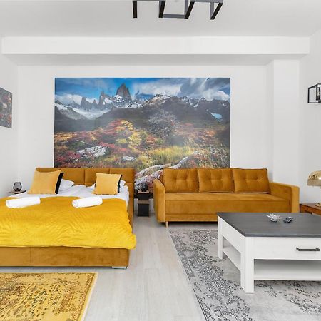 Nowoczesne I Stylowe Apartamenty W Centrum Bytomia Blisko Rynku By Noclegi Renters Exterior photo