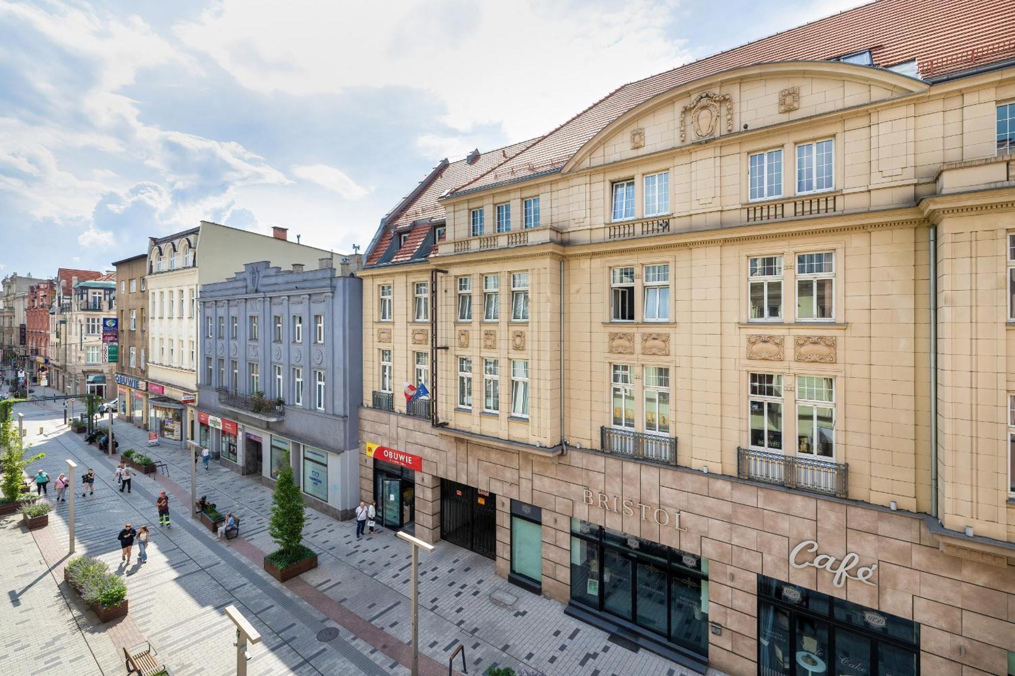 Nowoczesne I Stylowe Apartamenty W Centrum Bytomia Blisko Rynku By Noclegi Renters Exterior photo